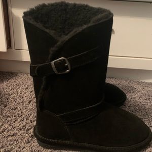 Bearpaw fuzzy boots